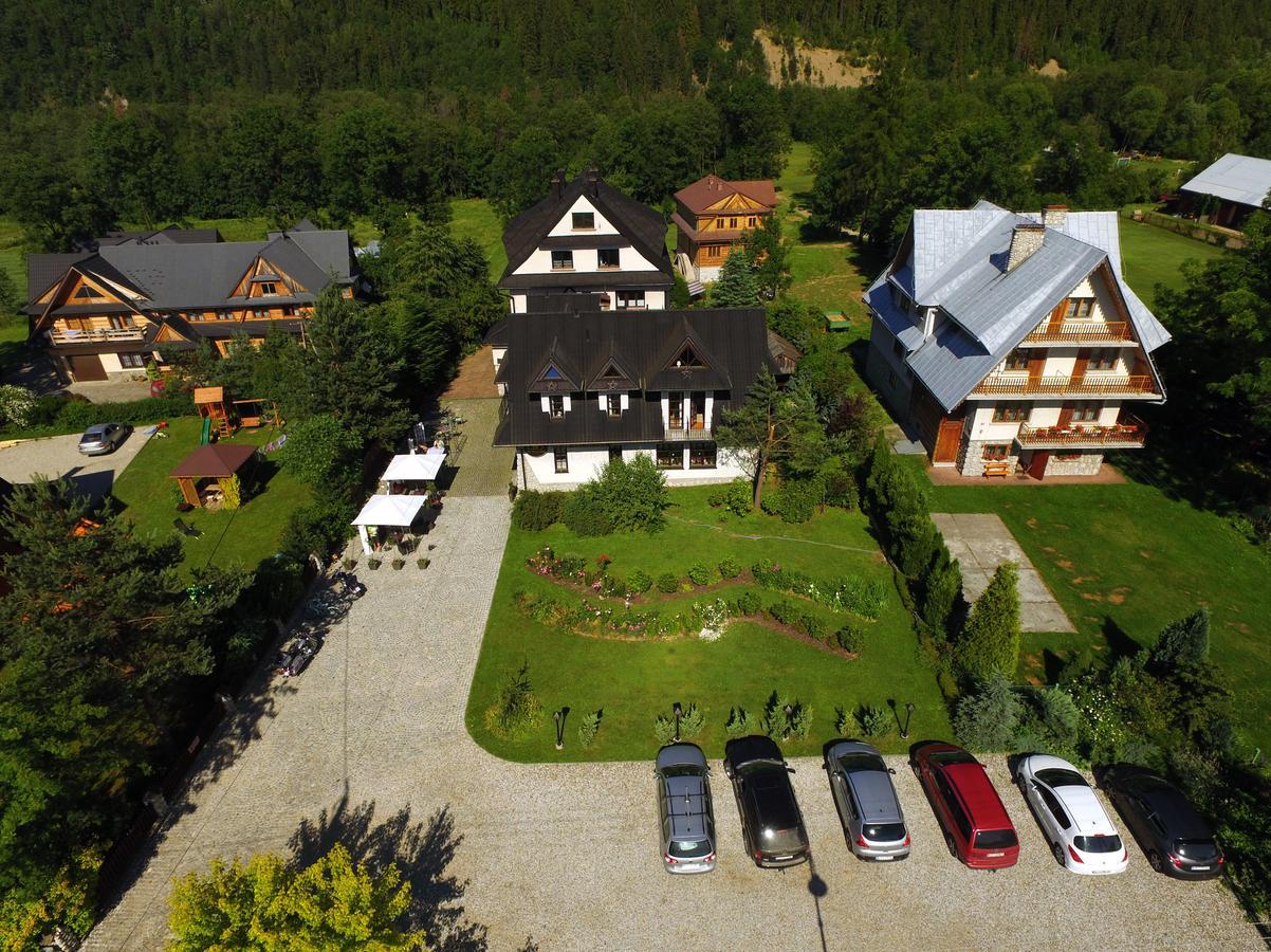 Gosciniec I Herbaciarnia Pod Zlota Lyzwa Bialka Tatrzanska Buitenkant foto