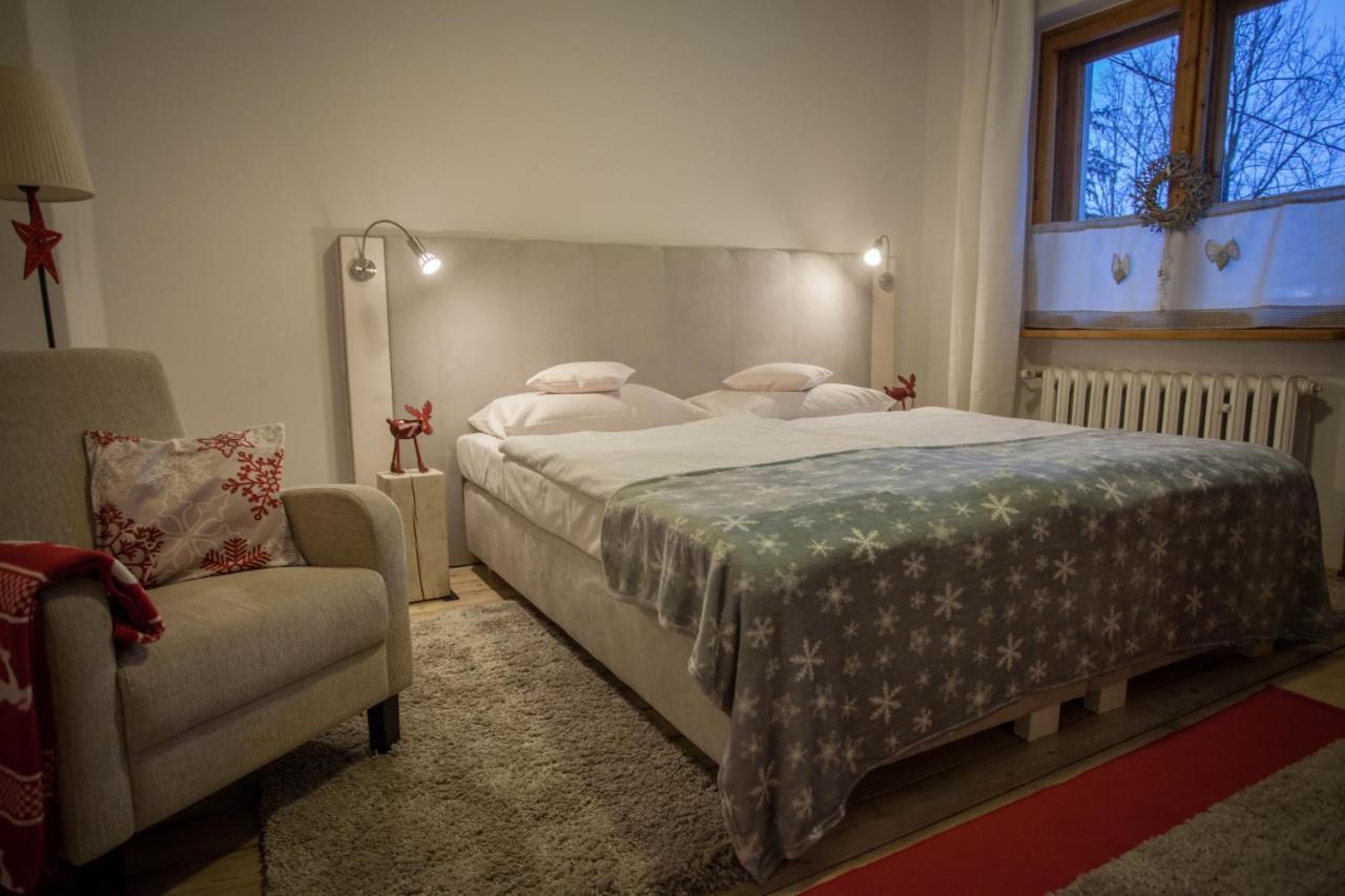 Gosciniec I Herbaciarnia Pod Zlota Lyzwa Bialka Tatrzanska Buitenkant foto